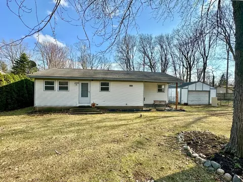 3756 Elmhill, Pinckney, MI 48169