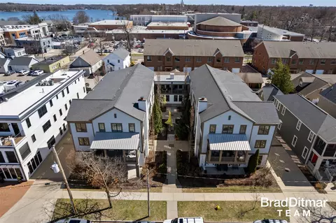 702 Croswell #9, Grand Rapids, MI 49506