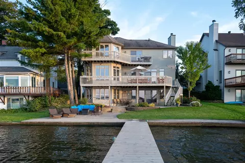 1761 South Shr, Holland, MI 49423