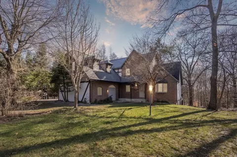 66731 Maple Wood, Edwardsburg, MI 49112