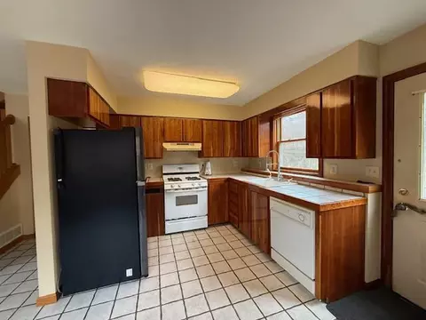 Kitchen - 308 E 112th, Grant, MI 49327 photo 2 of 2