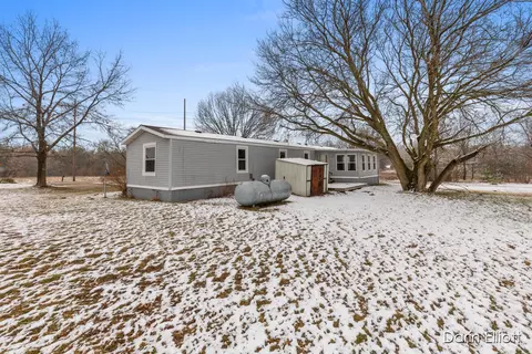 Exterior - 4925 Wheeler, Belding, MI 48809 photo 2 of 4