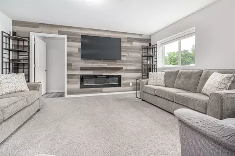 Living - 4626 Eagle, Caledonia, MI 49316 photo 3 of 4