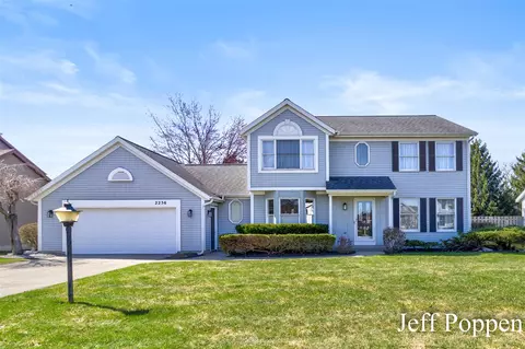2256 Stowevalley, Kentwood, MI 49508