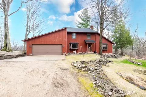 7859 S River Rdg, Newaygo, MI 49337