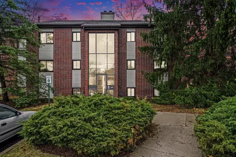 3294 Devonwood #B, Grand Rapids, MI 49525