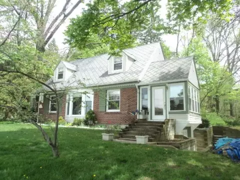 427 Burrows, Kalamazoo, MI 49006