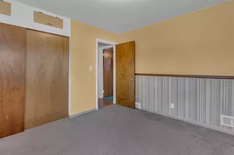 Bedroom - 8447 Dunn, Munith, MI 49259 photo 6 of 9