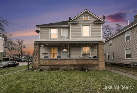 1746 Godfrey, Wyoming, MI 49509