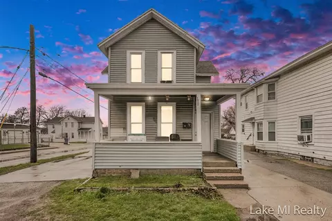 1025 Cesar E Chavez, Grand Rapids, MI 49503