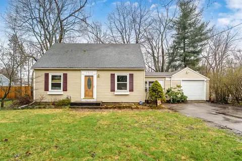 3415 Iroquois, Kalamazoo, MI 49006