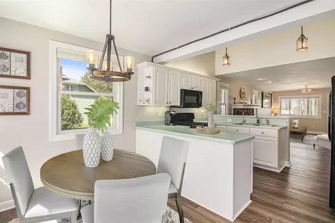 Dining - 13957 Aberdeen, Gregory, MI 48137 photo 2 of 2