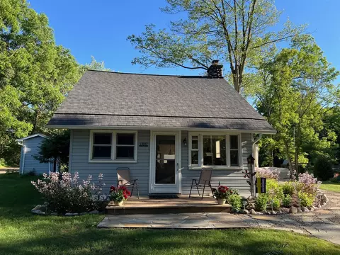 Exterior - 13957 Aberdeen, Gregory, MI 48137 photo 13 of 18