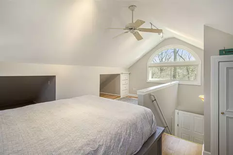 Bedroom - 13957 Aberdeen, Gregory, MI 48137 photo 2 of 2