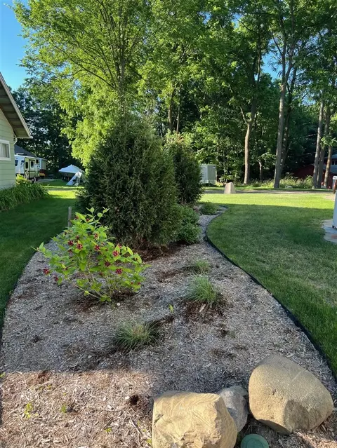 Exterior - 13957 Aberdeen, Gregory, MI 48137 photo 14 of 18