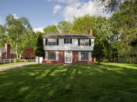 1926 Millbrook, Grand Rapids, MI 49508