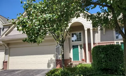 38256 Saratoga, Farmington Hills, MI 48331