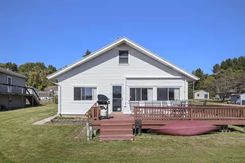 7902 N Indian Lk, Scotts, MI 49088