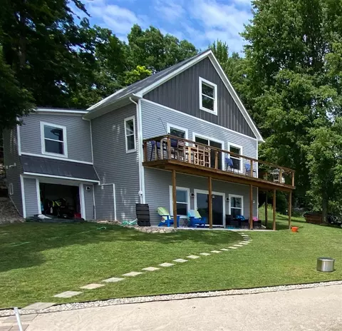861 James C, Vestaburg, MI 48891