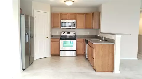 28812 Cullen, Romulus, MI 48174