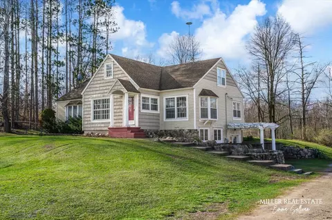1903 W State, Hastings, MI 49058