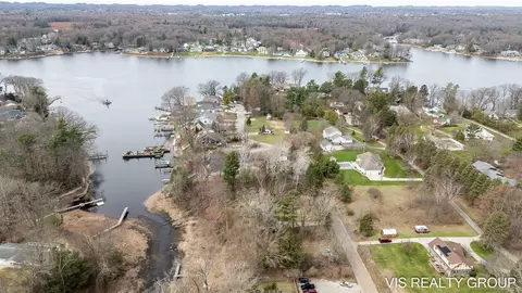 Vl Willows, Spring Lake, MI 49456 photo 10