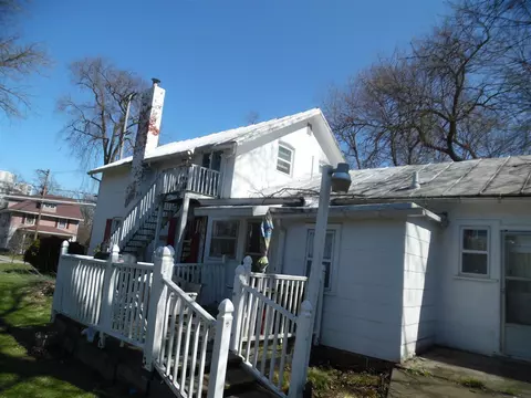 Exterior - 723 W Washington, Jackson, MI 49201 photo 3 of 7