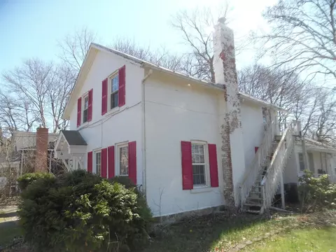 Exterior - 723 W Washington, Jackson, MI 49201 photo 2 of 7