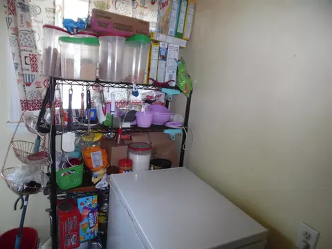 Kitchen - 723 W Washington, Jackson, MI 49201 photo 4 of 4