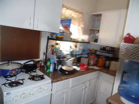 Kitchen - 723 W Washington, Jackson, MI 49201 photo 1 of 4