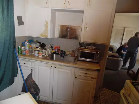 Kitchen - 723 W Washington, Jackson, MI 49201 photo 2 of 4