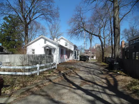 Exterior - 723 W Washington, Jackson, MI 49201 photo 5 of 7