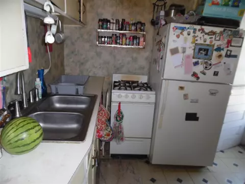 Kitchen - 723 W Washington, Jackson, MI 49201 photo 3 of 4
