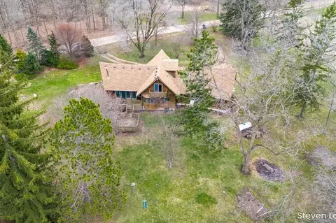 Exterior - 6116 S Bradley, Bellevue, MI 49021 photo 7 of 10