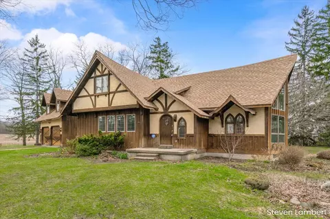 Exterior - 6116 S Bradley, Bellevue, MI 49021 photo 5 of 10