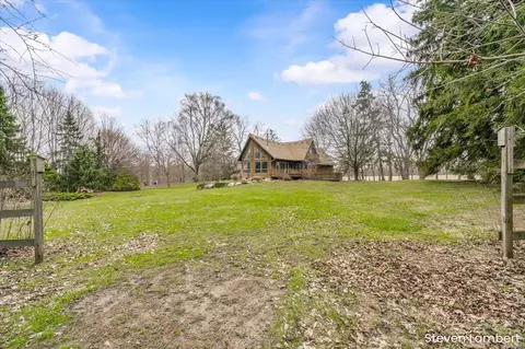 Exterior - 6116 S Bradley, Bellevue, MI 49021 photo 8 of 10