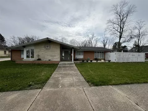 146 W May, Benton Harbor, MI 49022