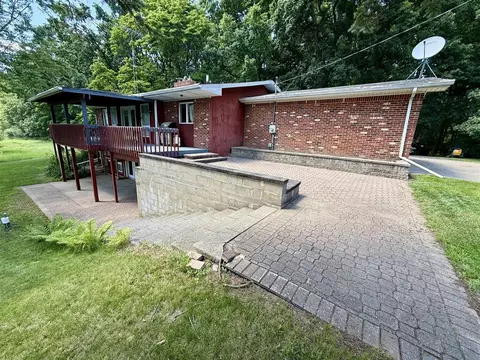 Exterior - 10976 Dewey, Munith, MI 49259 photo 5 of 17