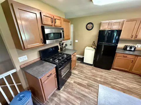 Kitchen - 10976 Dewey, Munith, MI 49259 photo 1 of 4