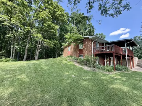 Exterior - 10976 Dewey, Munith, MI 49259 photo 16 of 17