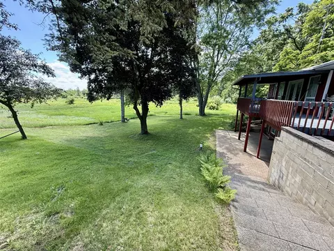 Exterior - 10976 Dewey, Munith, MI 49259 photo 6 of 17