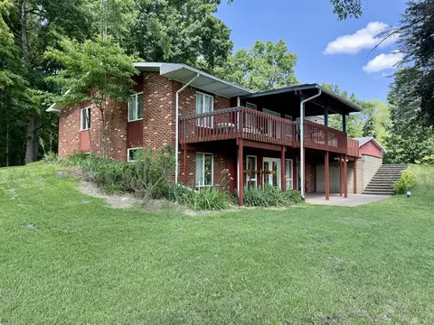 Exterior - 10976 Dewey, Munith, MI 49259 photo 11 of 17