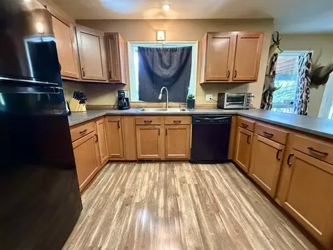 Kitchen - 10976 Dewey, Munith, MI 49259 photo 4 of 4