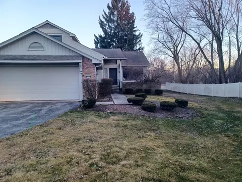 7435 W Bridge Way, West Bloomfield, MI 48322