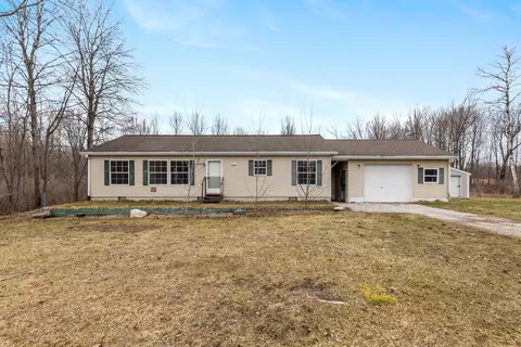 10640 20 Mile, Tustin, MI 49688