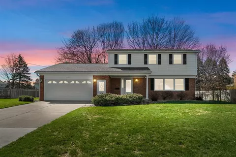 2701 Hemlock, Portage, MI 49024
