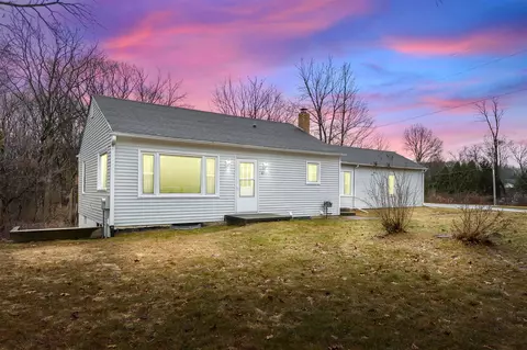 6211 Oakland, Portage, MI 49024