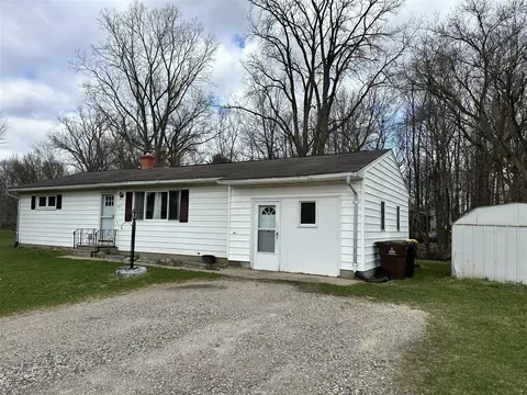 215 N N Ctr, Stockbridge, MI 49285