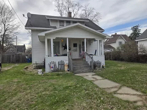 317 Mcomber, Dowagiac, MI 49047