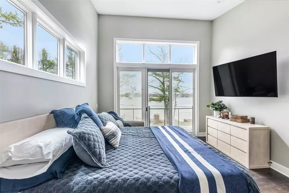 Bedroom - 7505 S Lakeshore, Pentwater, MI 49449 photo 6 of 6